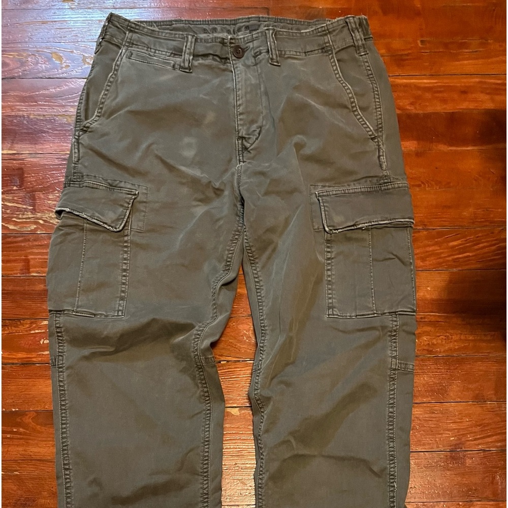 American Eagle Cargo Pants - Olive Green